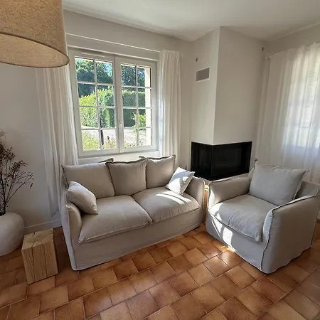 Domaine De La Valle De La Millire Feriehus Les Mesnuls