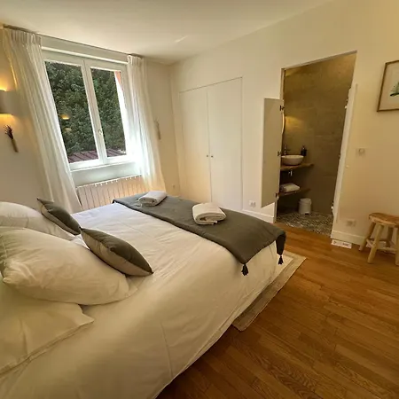 Domaine De La Valle De La Millire Feriehus *