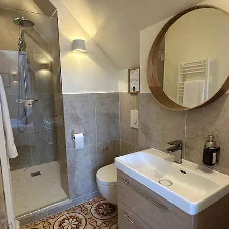 Domaine De La Valle De La Millire * Les Mesnuls