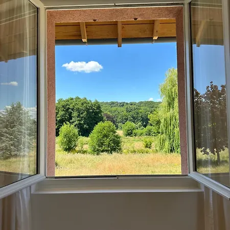 Domaine De La Vallee De La Milliere Les Mesnuls